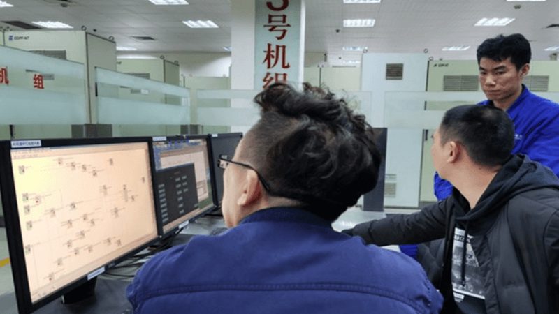 小标题：采购痛点：系统稳定性与安全合规的平衡